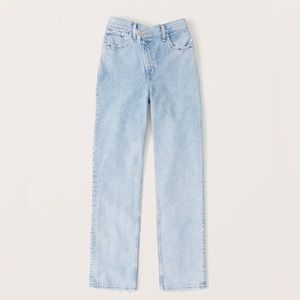 Abercrombie Ultra High Rise 90s Straight Jean